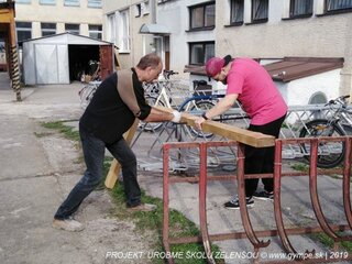 2019-10-urobme-skolu-zelensou-07