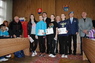 Tatiana Karásková (uprostred)