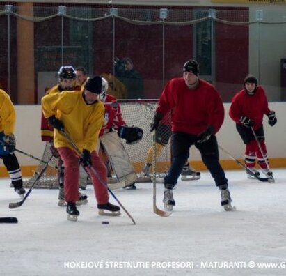 Hokej Profesori - Maturanti
