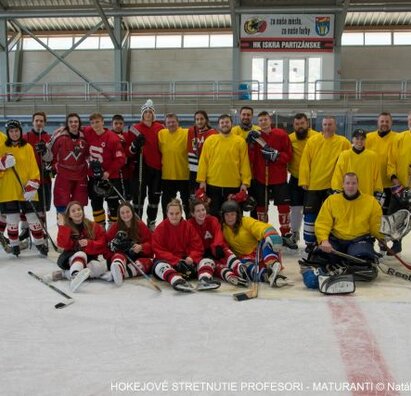 Hokej: Profesori - Maturanti